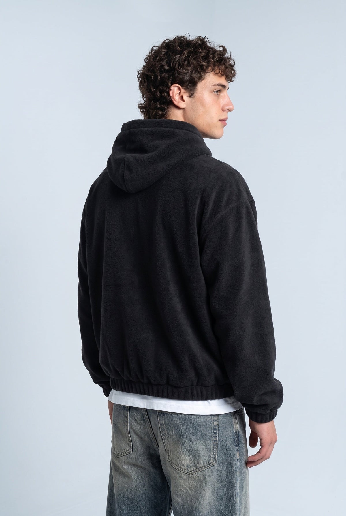 Kapüşonlu Kanguru Cepli Nakışlı Sweatshirt