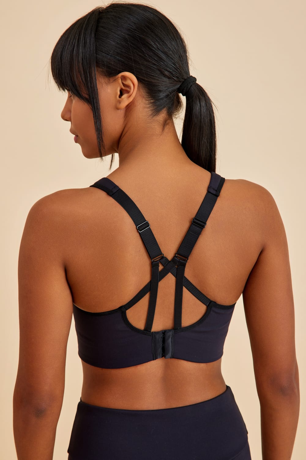 Amarelle-Sportive Siyah Light Touch Kısa Toparlayıcı Spor Taytı-Activewear-5-fleurdirect.live
