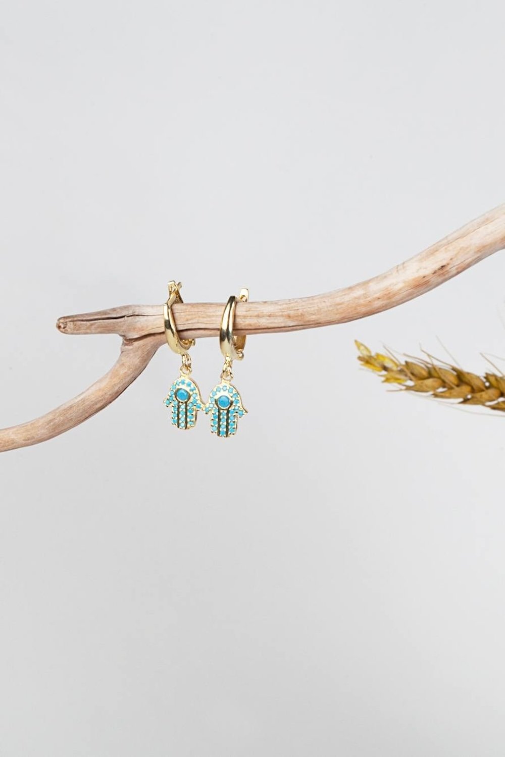 Arven’s World by Aylin Işıklı-Hamsa Gold Küpe-Küpe-3-fleurdirect.live