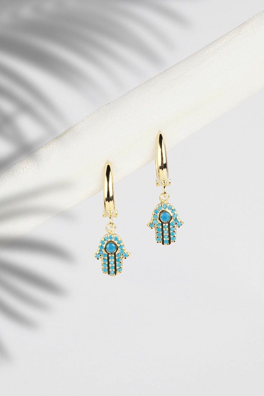 Arven’s World by Aylin Işıklı-Hamsa Gold Küpe-Küpe-5-fleurdirect.live