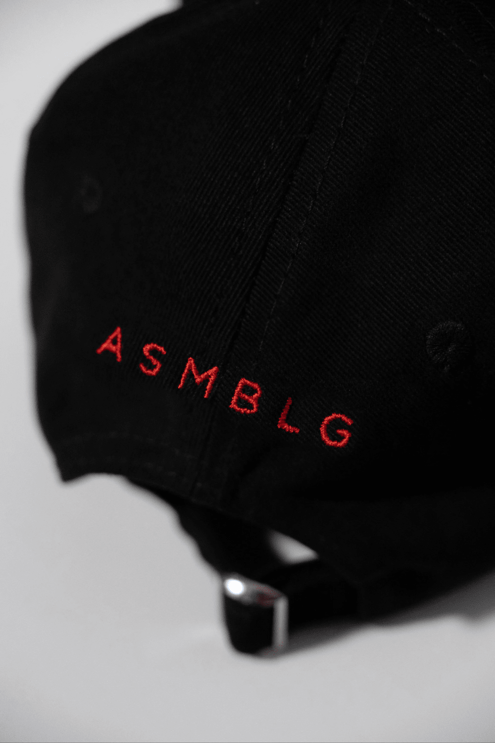 Assemblage Studios-Red Dancing Hat-Şapka-2-fleurdirect.live