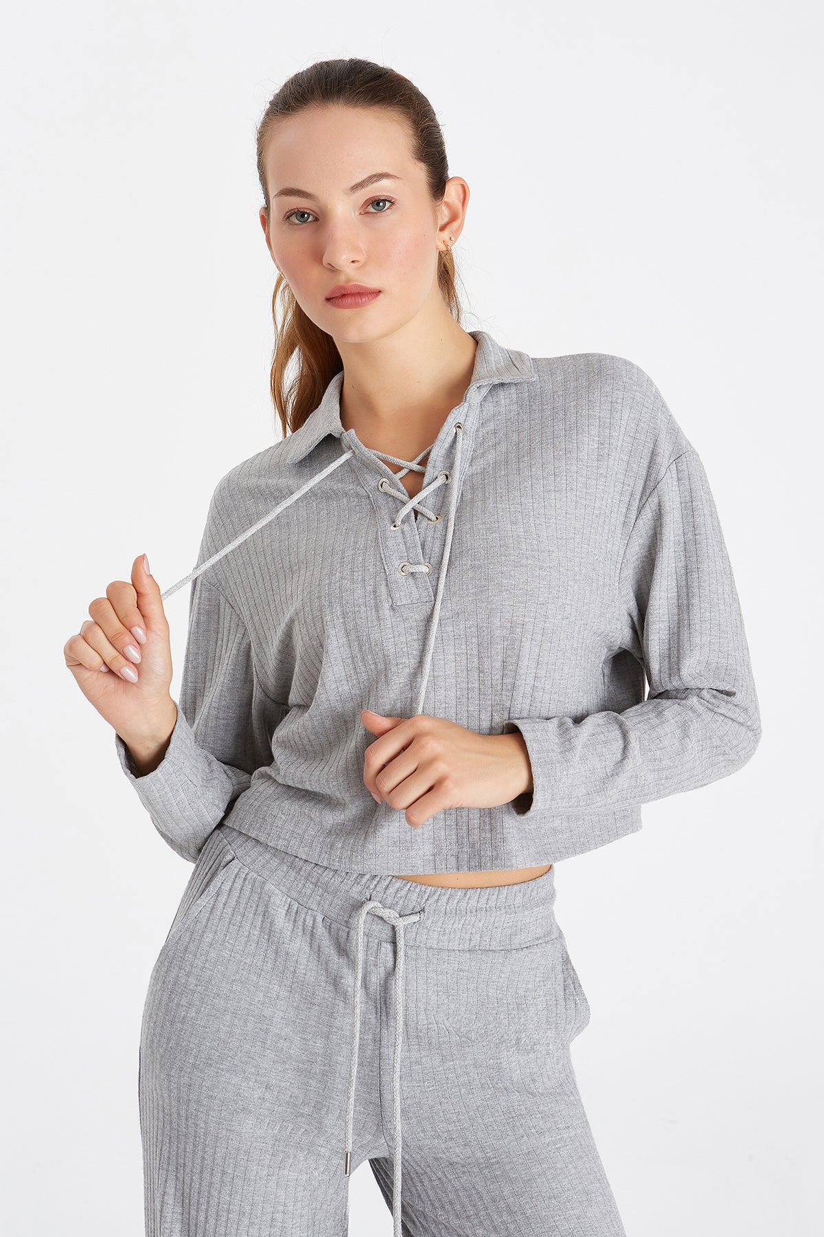 Boboist-Boboist Eva Sweatshirt Eva Bağcık Detaylı Sweatshirt-Sweatshirt-1-fleurdirect.live