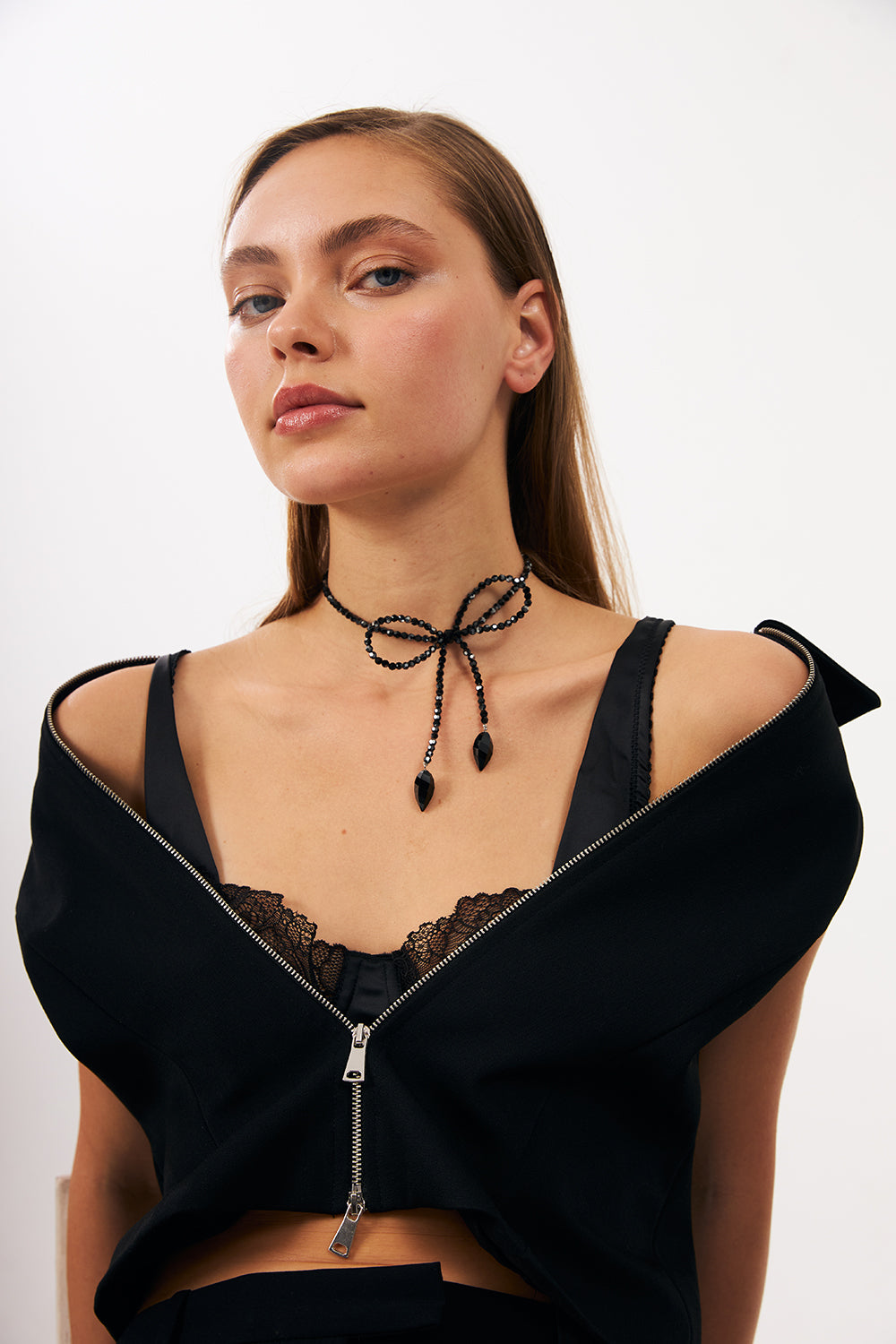 Bonette-Fiyonque Choker Jet-Kolye-3-fleurdirect.live
