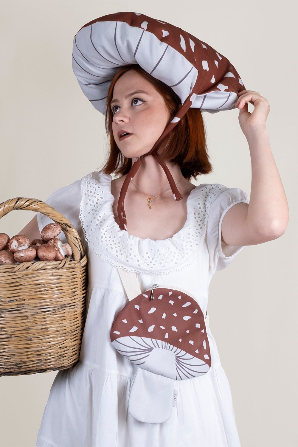 Design Vira-Chocolate Mushroom-Bel Çantası-1-fleurdirect.live