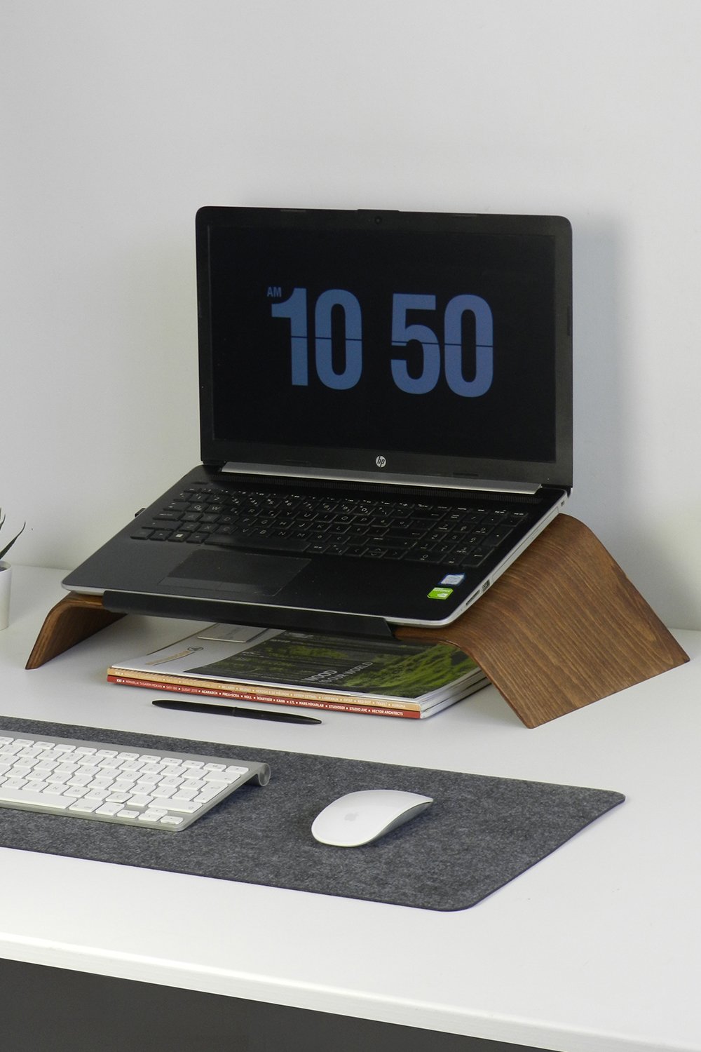 Fagus Wood-Doğal Ağaç Laptop Masa Standı ve Yükseltici Notebook Tutucu (Ceviz)-Laptop Standı-1-fleurdirect.live