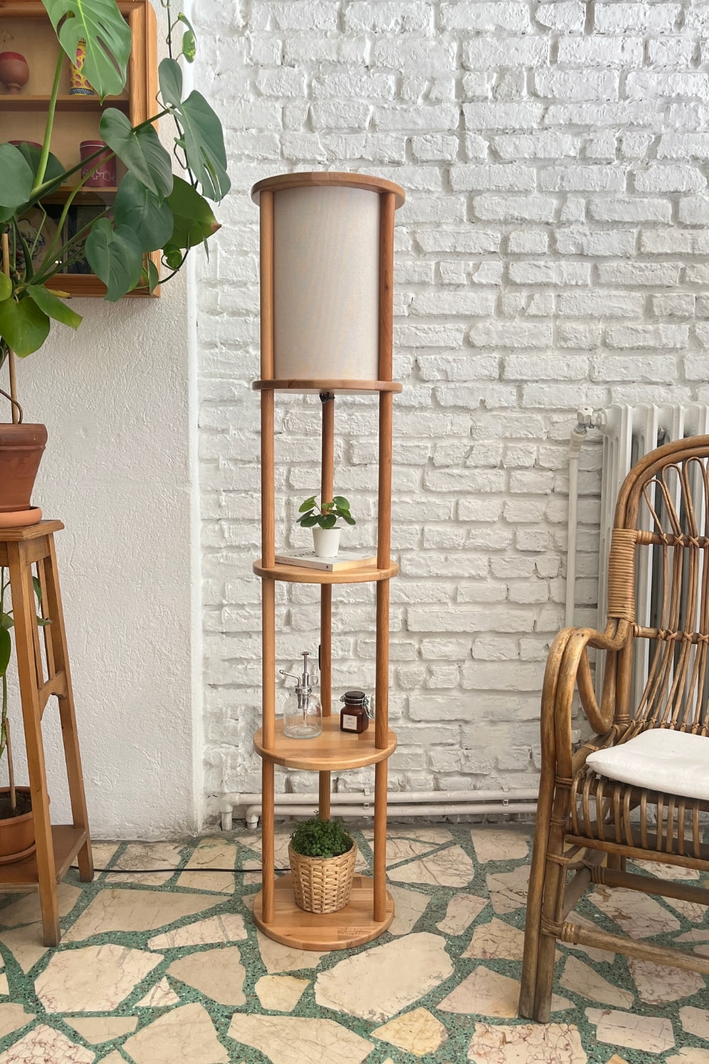 Fagus Wood-Lona Raflı Lambader, 3 Katlı Ahşap Zemin Aydınlatması, Keten Abajurlu Masif Modern Dekoratif Lamba-Lambader-3-fleurdirect.live