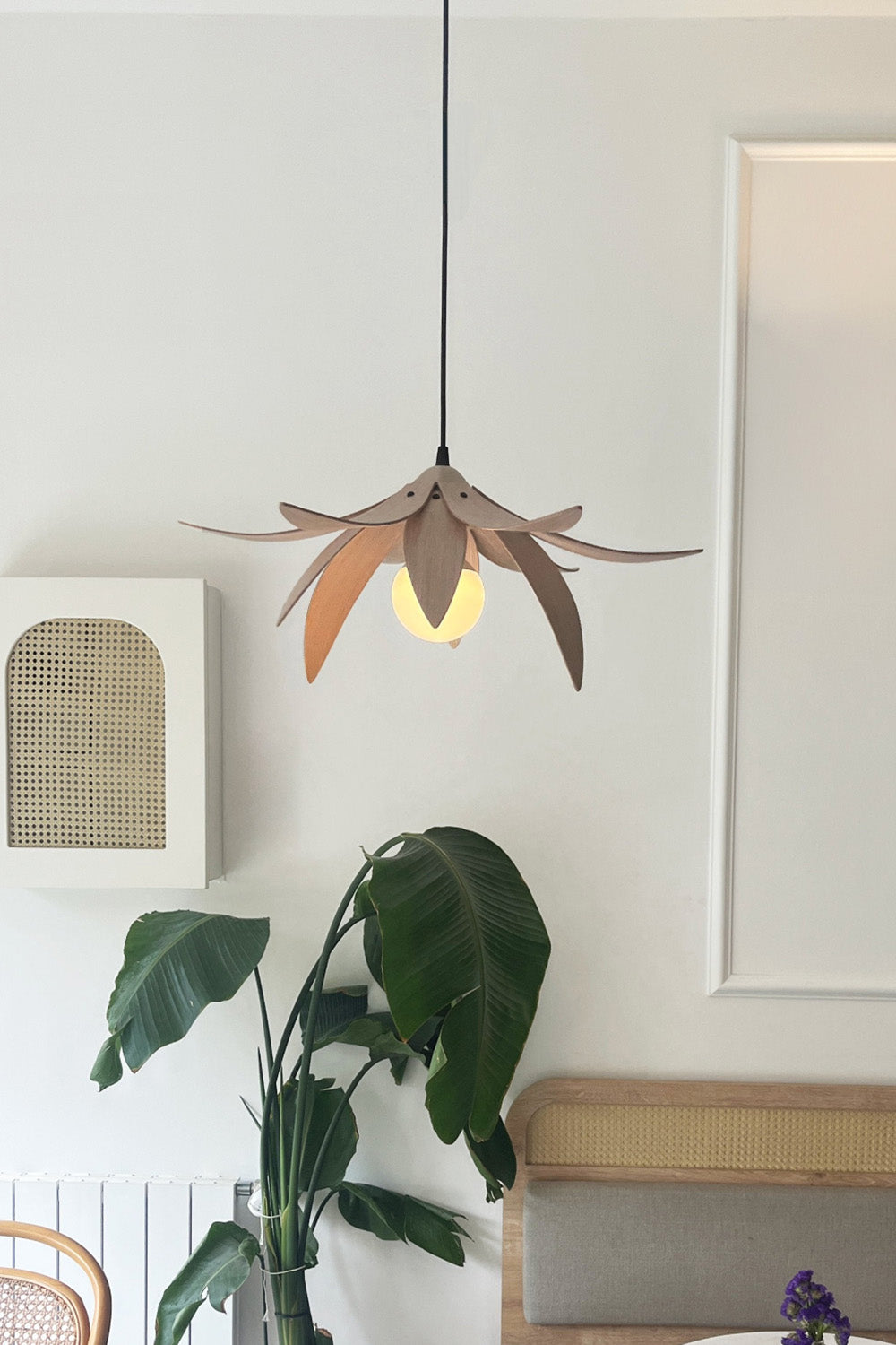 Fagus Wood-Lotus Avize – Ahşap Modern Ve Minimal Tasarım Avize, İskandinav Salon Ve Oturma Odası Aydınlatması (Açık Meşe)-Avize-1-fleurdirect.live