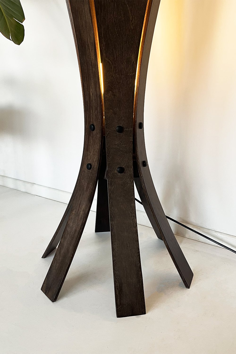 Fagus Wood-''hedra Lambader, İskandinav Tarzı Ahşap Lambader, Dekoratif Yer Lambası, Modern Salon Aydınlatma'' (cevi̇z)-Lambader-4-fleurdirect.live