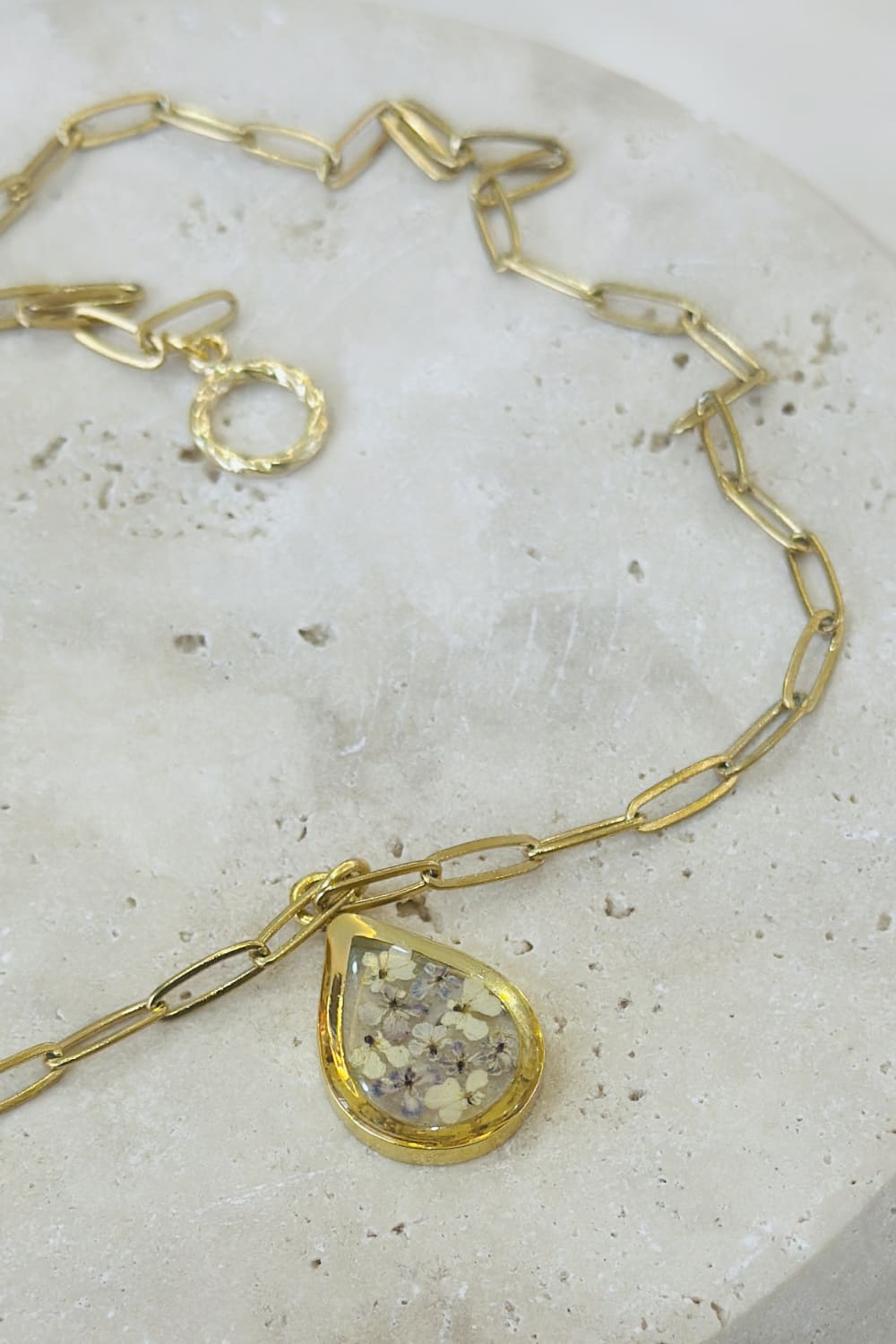 Fiorel Design-Golden Garden Teardrop - Lilac-Kolye-1-fleurdirect.live