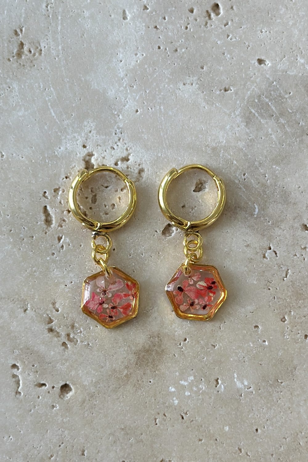 Fiorel Design-Teeny Weeny Drop Hexagon - Pink-Küpe-1-fleurdirect.live