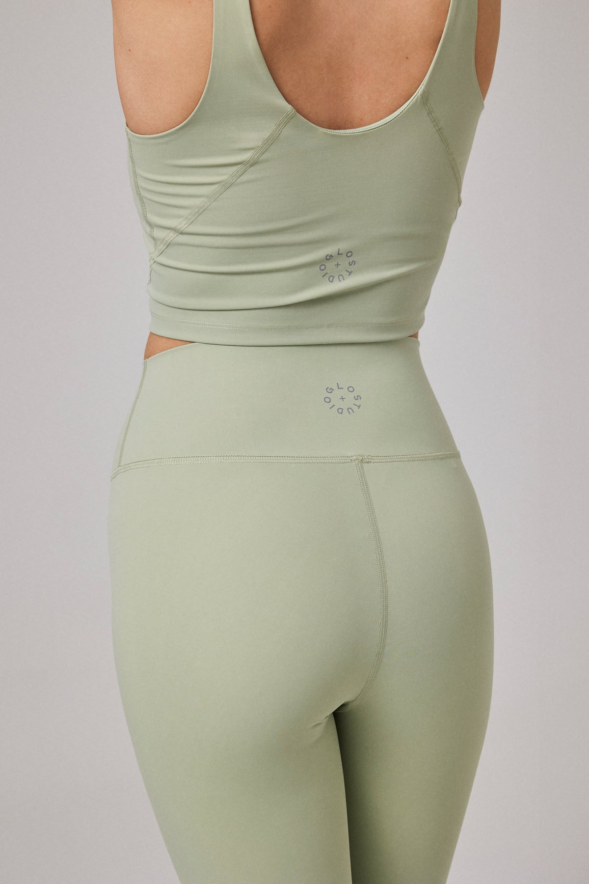 Glo Studio-Narin Glossy Legging Desert Green-Tayt-6-fleurdirect.live