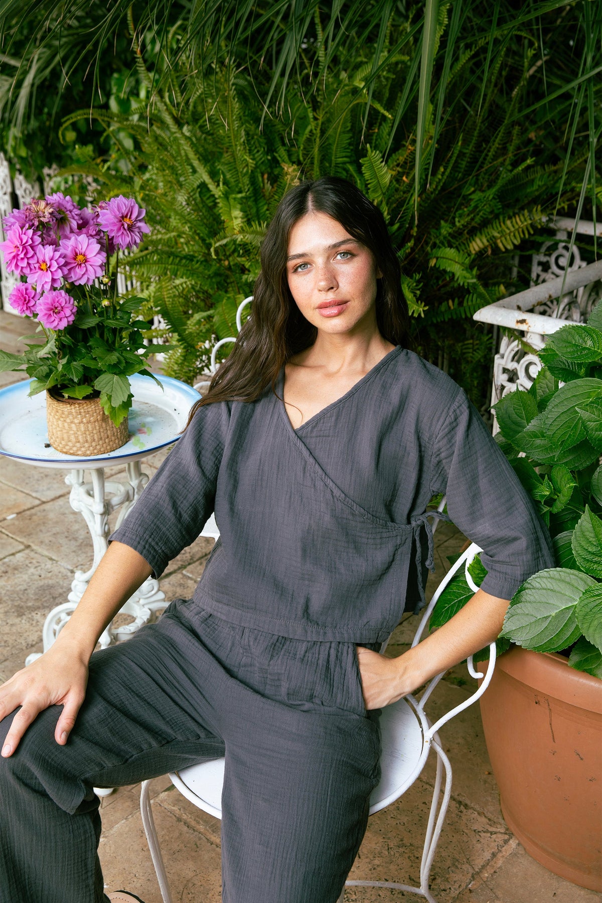 Handarte Los Angeles-Antrasit Müslin Wrap Top-Top-3-fleurdirect.live
