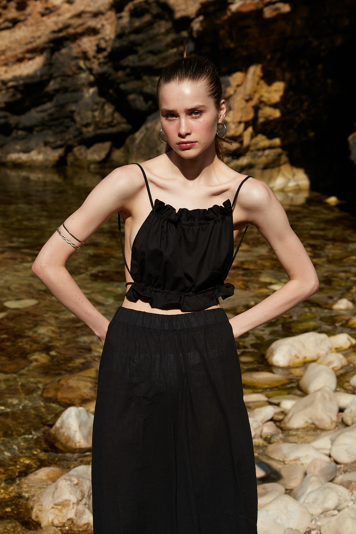 Handarte Los Angeles-Siyah Büzgülü İpli Crop-Crop Top-1-fleurdirect.live