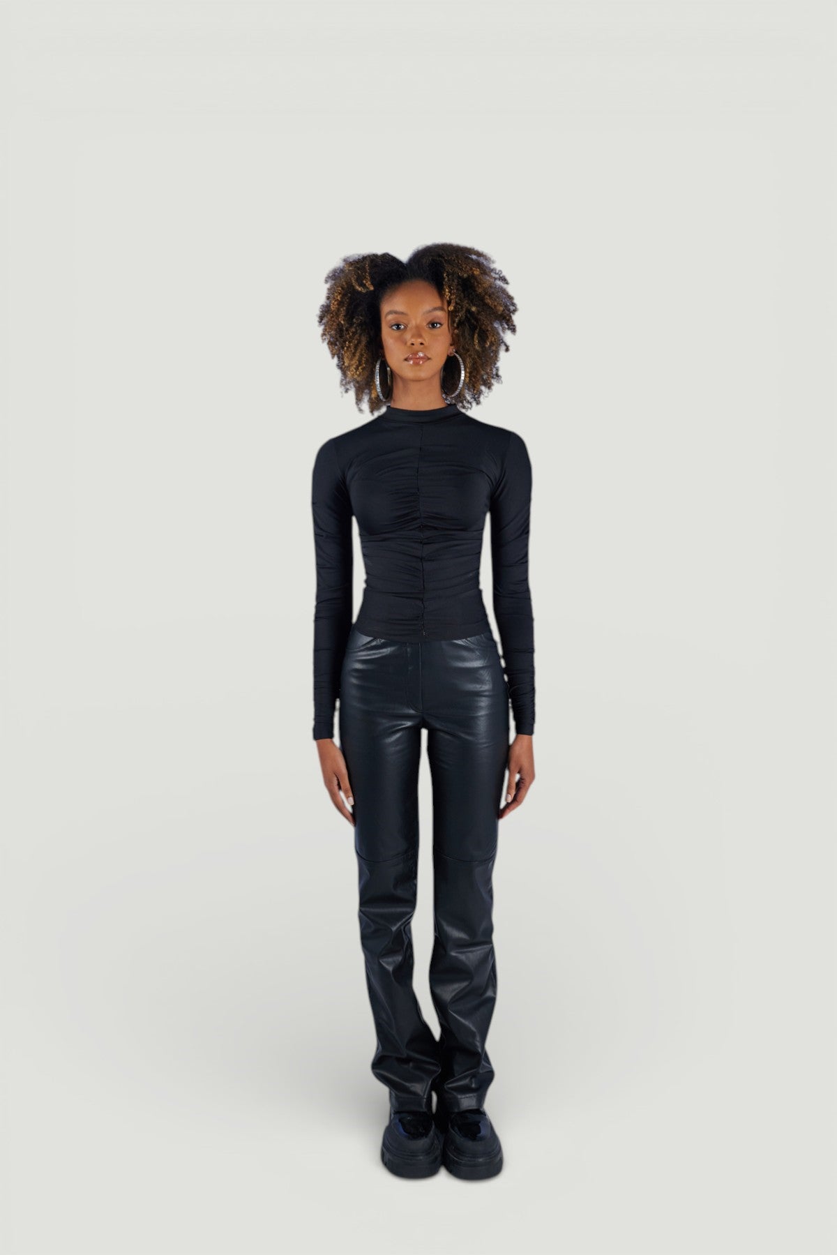 Holly Lolly-Draped Drape Detaylı Yarım Balıkçı Bluz – Si̇yah-Bluz-4-fleurdirect.live