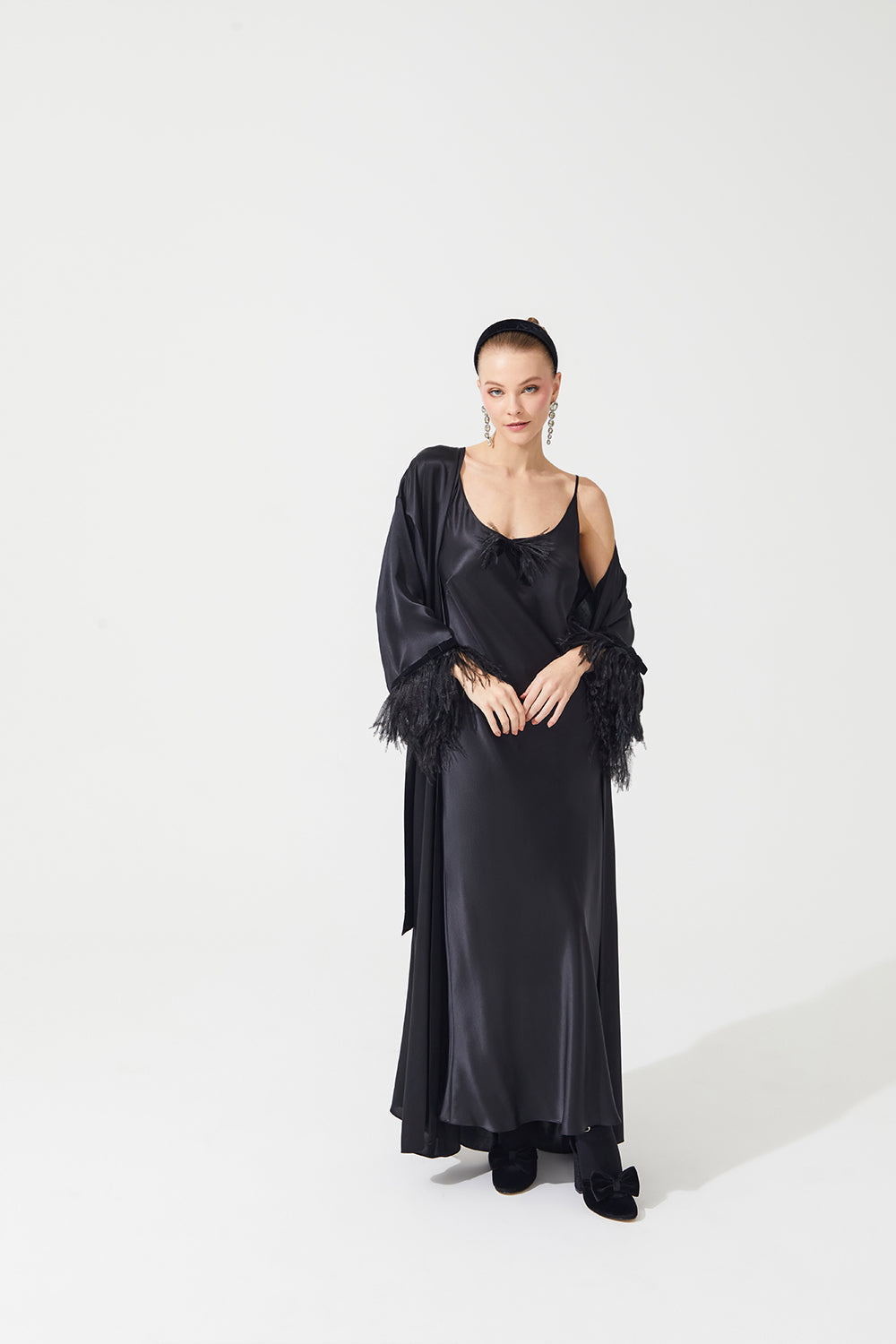 İpek Kıramer-The Moon Silk Robe Black-Elbise-10-fleurdirect.live