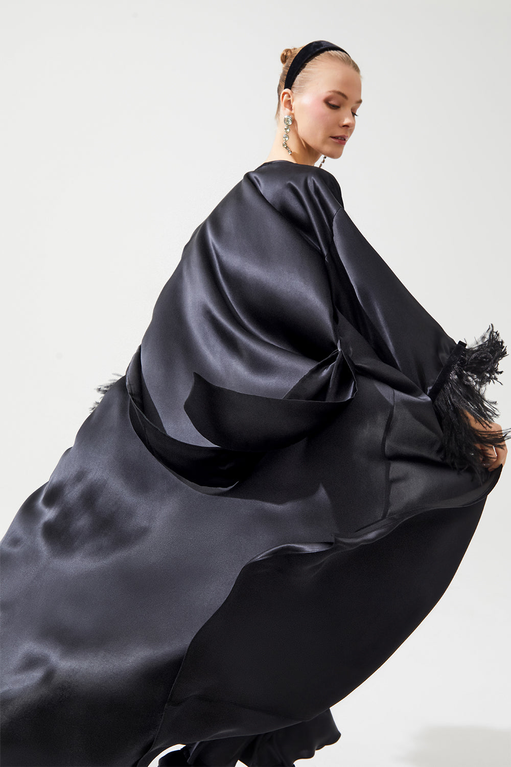 İpek Kıramer-The Moon Silk Robe Black-Elbise-9-fleurdirect.live