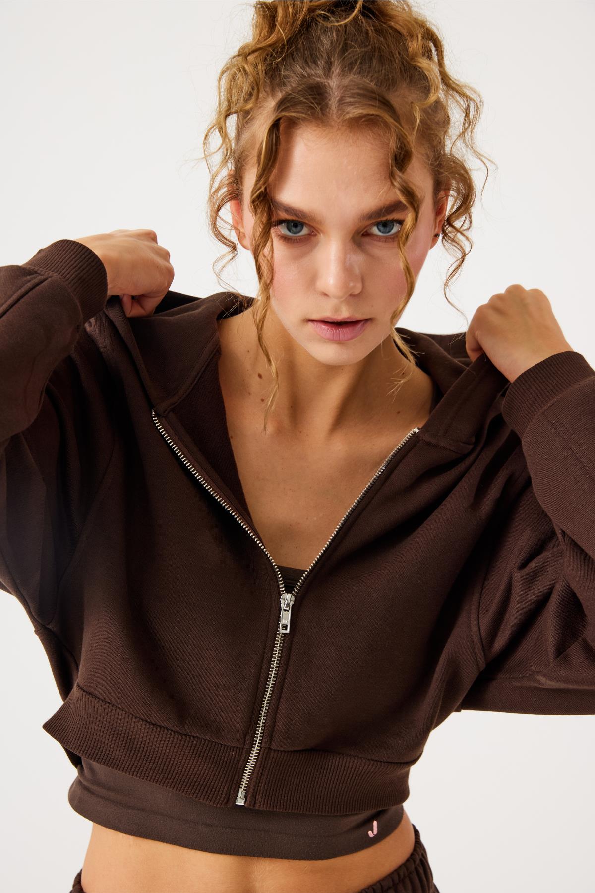 Jerf-Aura Fermuarlı Crop Hoodie Kahverengi-Sweatshirts & Hoodies-2-fleurdirect.live