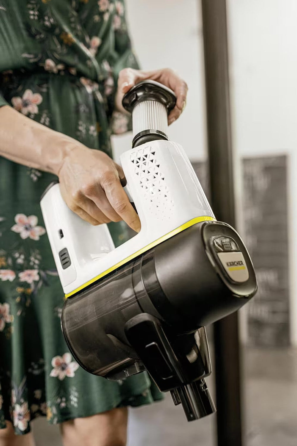 Karcher VC 6 Cordless OurFamily Pet Şarjlı Dikey Süpürge Beyaz