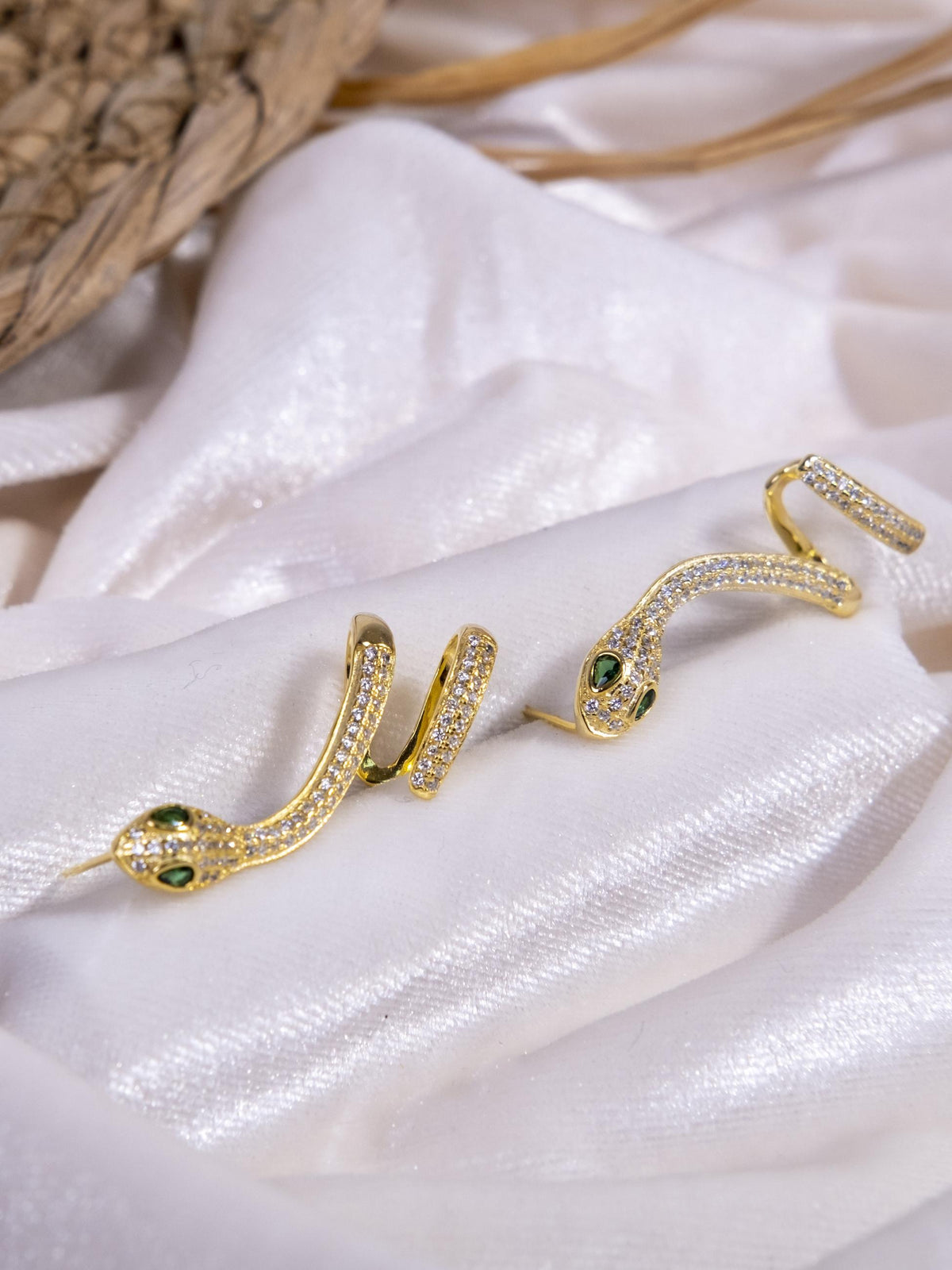 Kimolos-SORUNLU - Be Different 925 Ayar Gümüş Zirkon Taşlı Gold Renk Yılan Model Kıkırdak Küpe-Küpe-3-fleurdirect.live