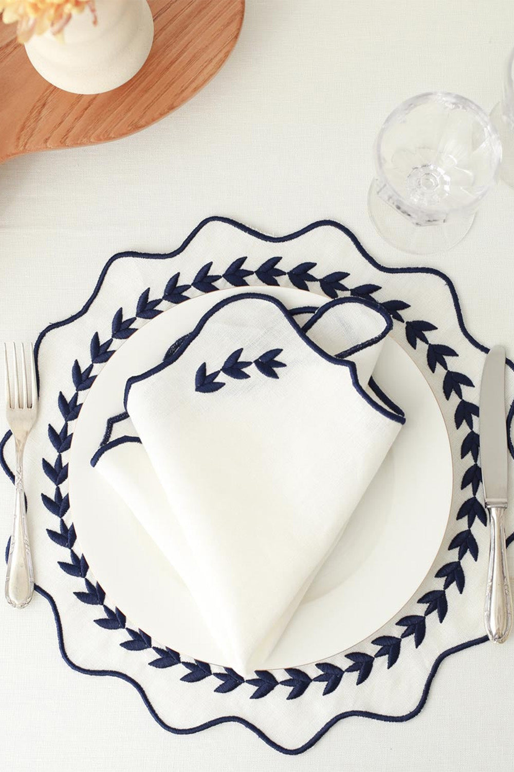 Km Home Collection-2'li Set Lacivert Yaprak İşlemeli Keten Peçete-Peçete-1-fleurdirect.live