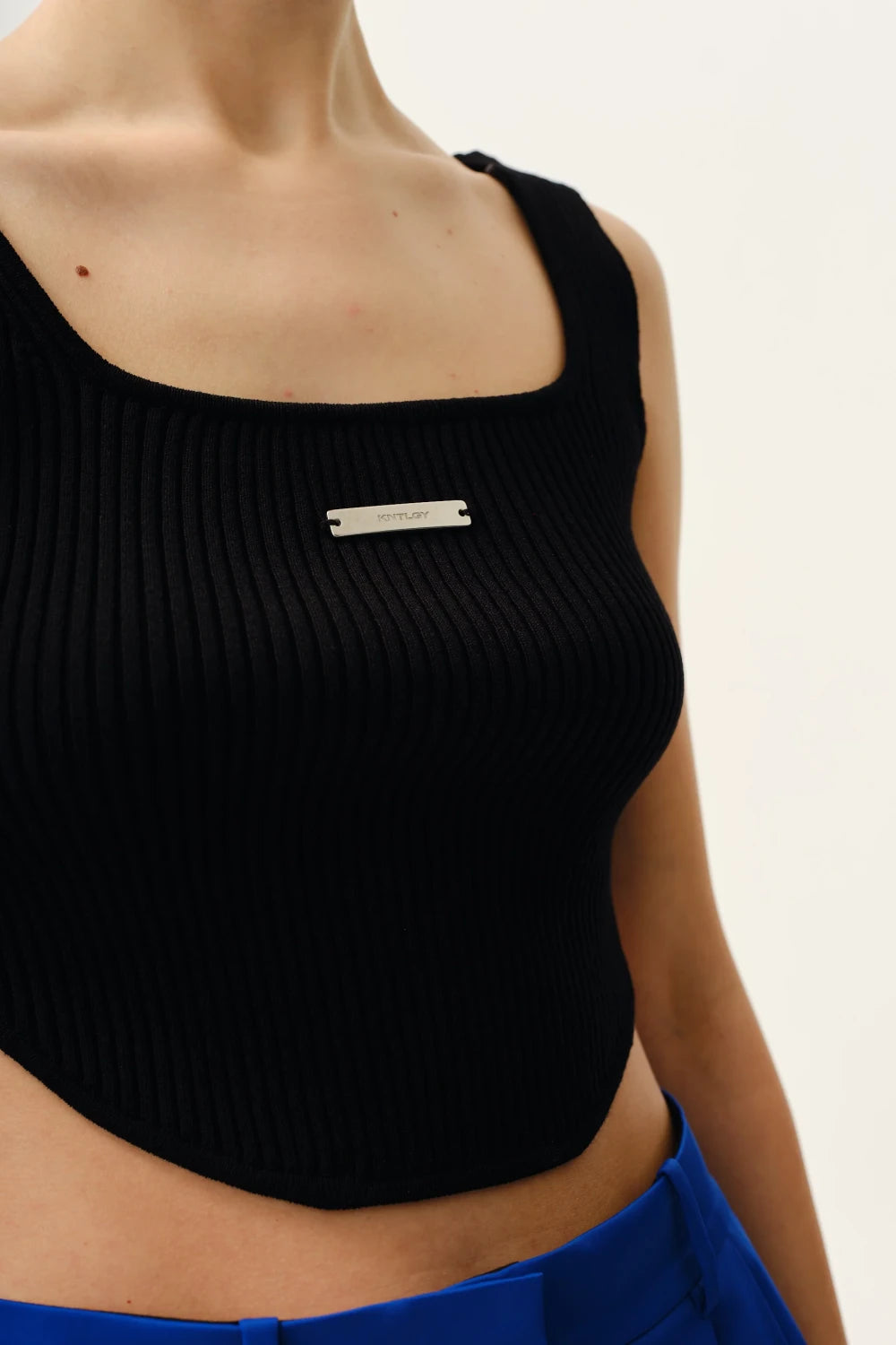 Kntlgy-SORUNLU - Crooked Triko Crop Top-Top-4-fleurdirect.live