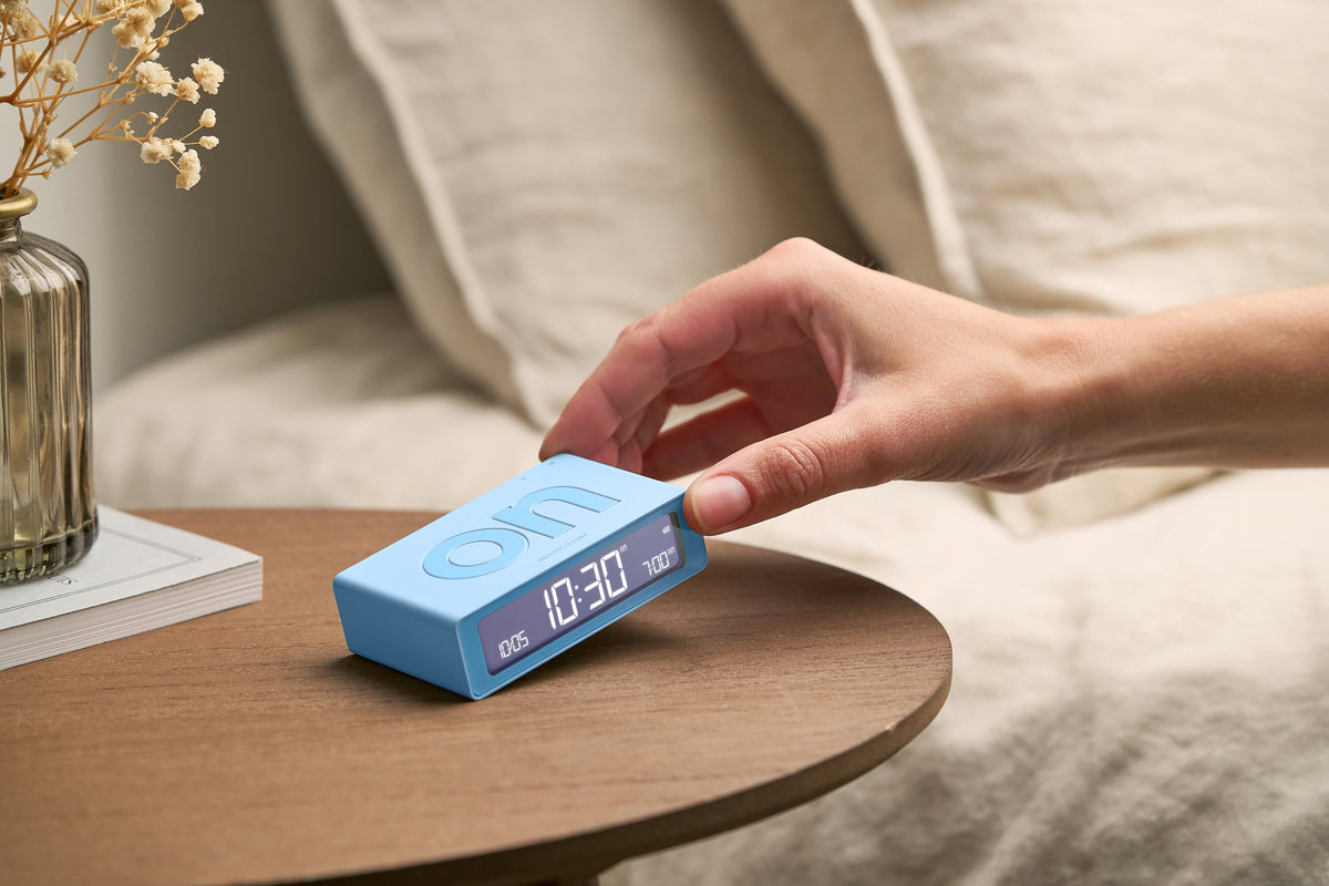 Lexon-Lexon Flip Mini Şarj Edilebilir Alarm Saat Açık Mavi-Alarm Saatler-6-fleurdirect.live