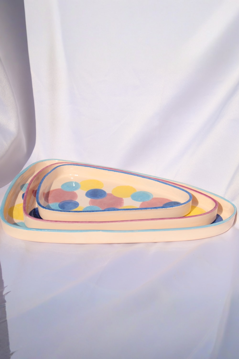 Lily & Loly Ceramics-Rengarenk Puantiyeli Modern El Yapımı Seramik 3'lü Set El Yapımı Eğlenceli Servis Ve Pasta Tabakları-Tabak & Kase-5-fleurdirect.live