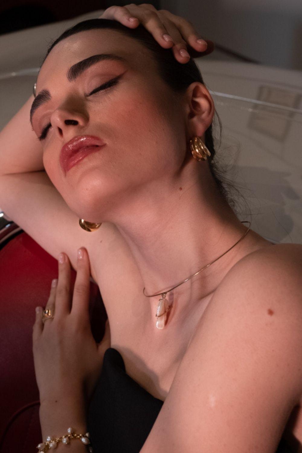 Linya Jewellery-Bery Vintage Büyük Gold Halka Küpe-Küpe-3-fleurdirect.live