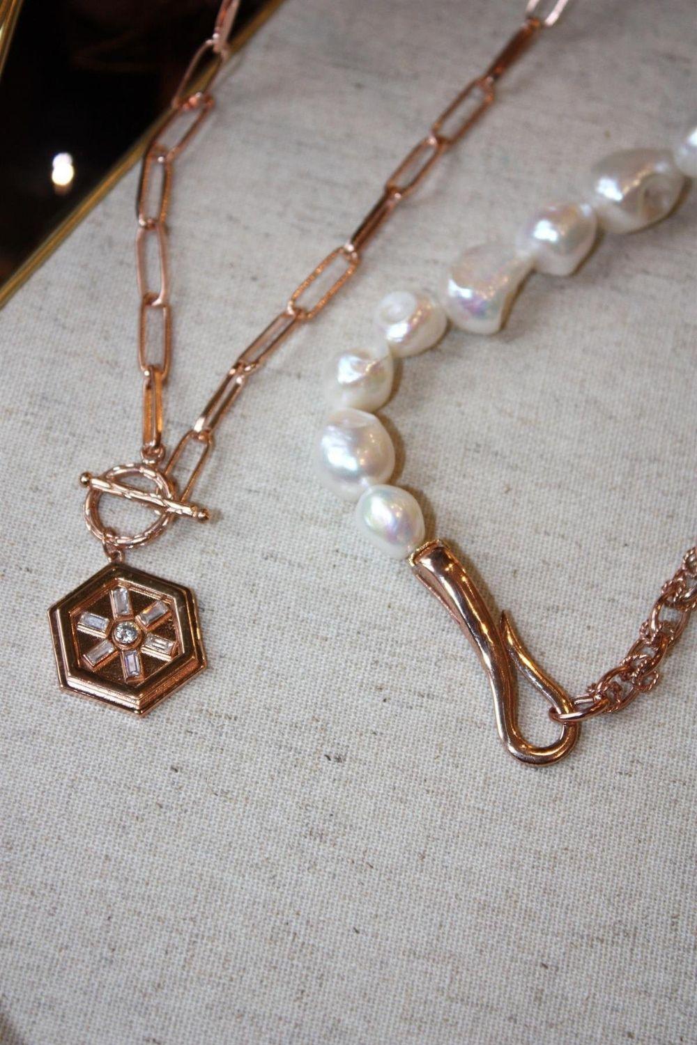 Linya Jewellery-Miyness Baget Madalyon Kolye Rose Gold-Kolye-2-fleurdirect.live