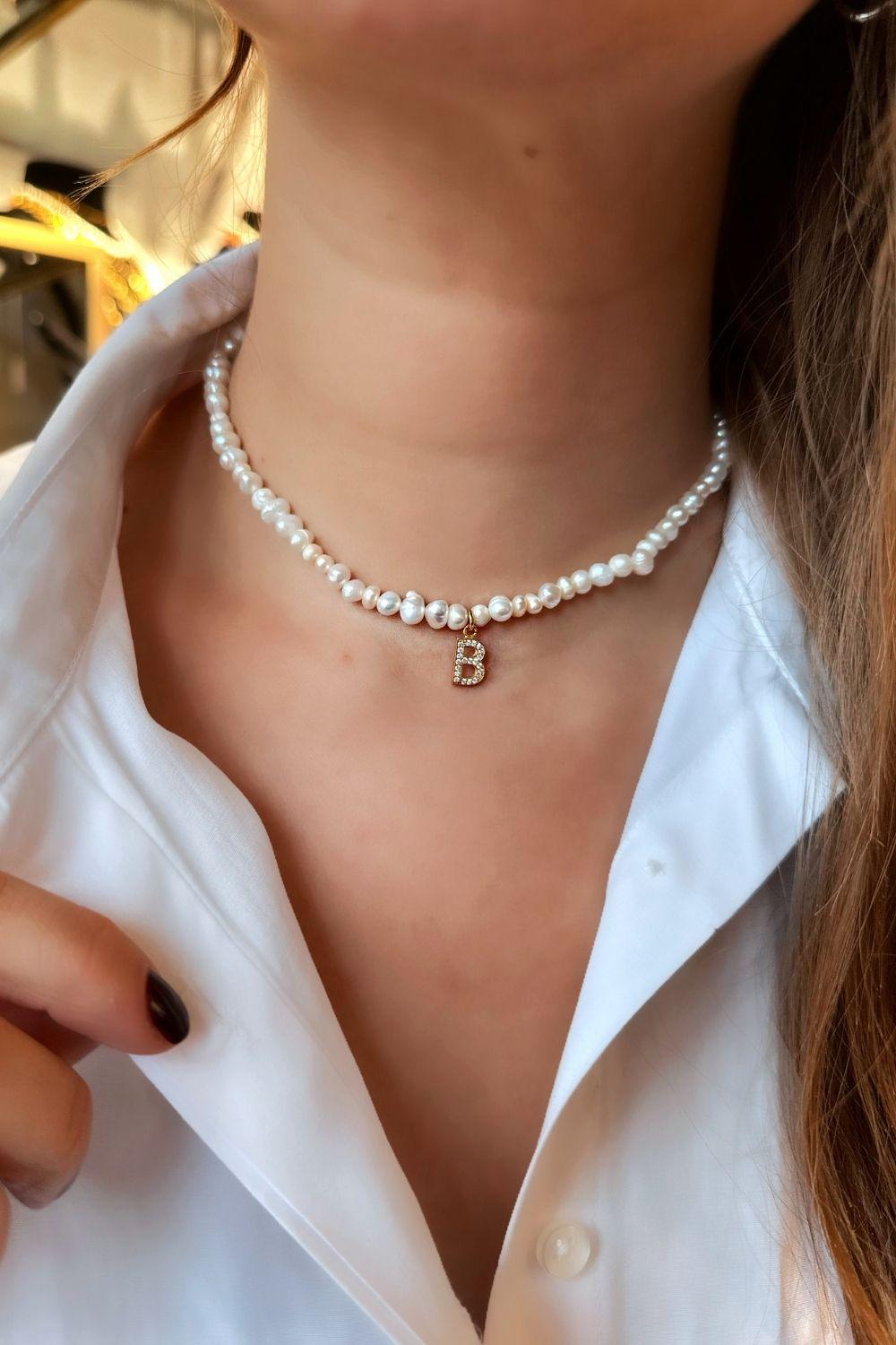 Linya Jewellery-Mono B Harfli İnci Kolye-Kolye-2-fleurdirect.live