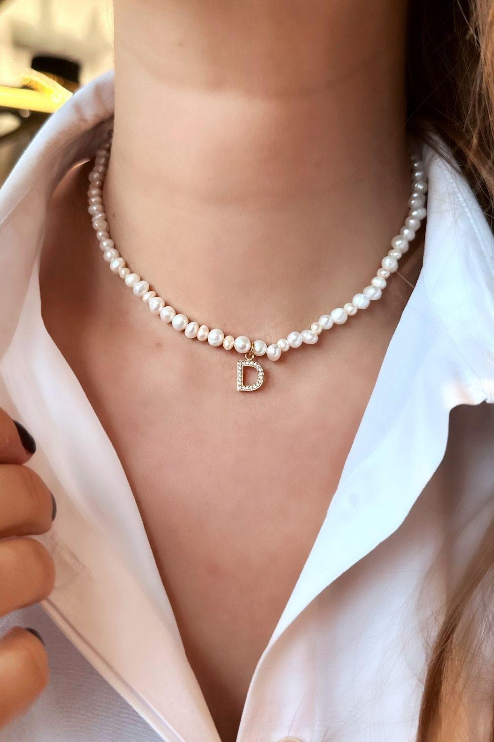 Linya Jewellery-Mono D Harfli İnci Kolye-Kolye-2-fleurdirect.live