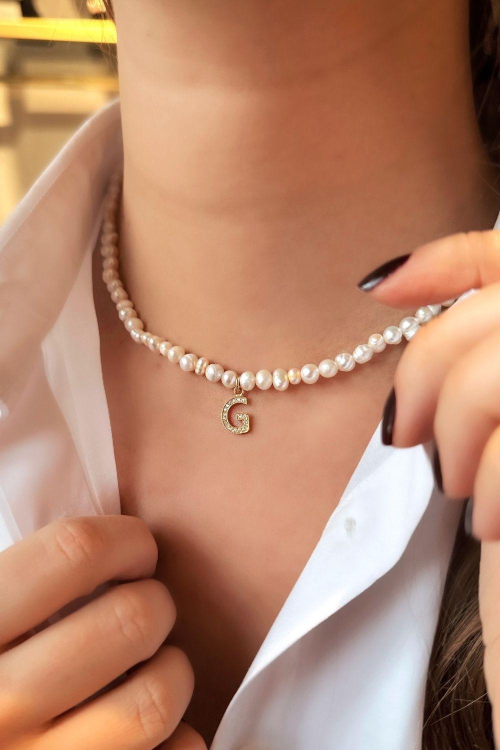 Linya Jewellery-Mono G Harfli İnci Kolye-Kolye-2-fleurdirect.live
