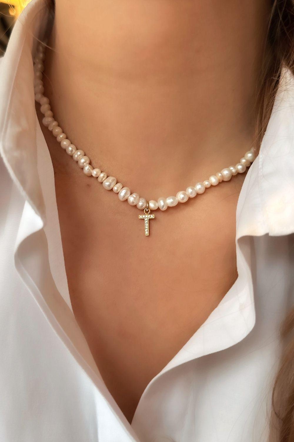 Linya Jewellery-Mono T Harfli İnci Kolye-Kolye-2-fleurdirect.live