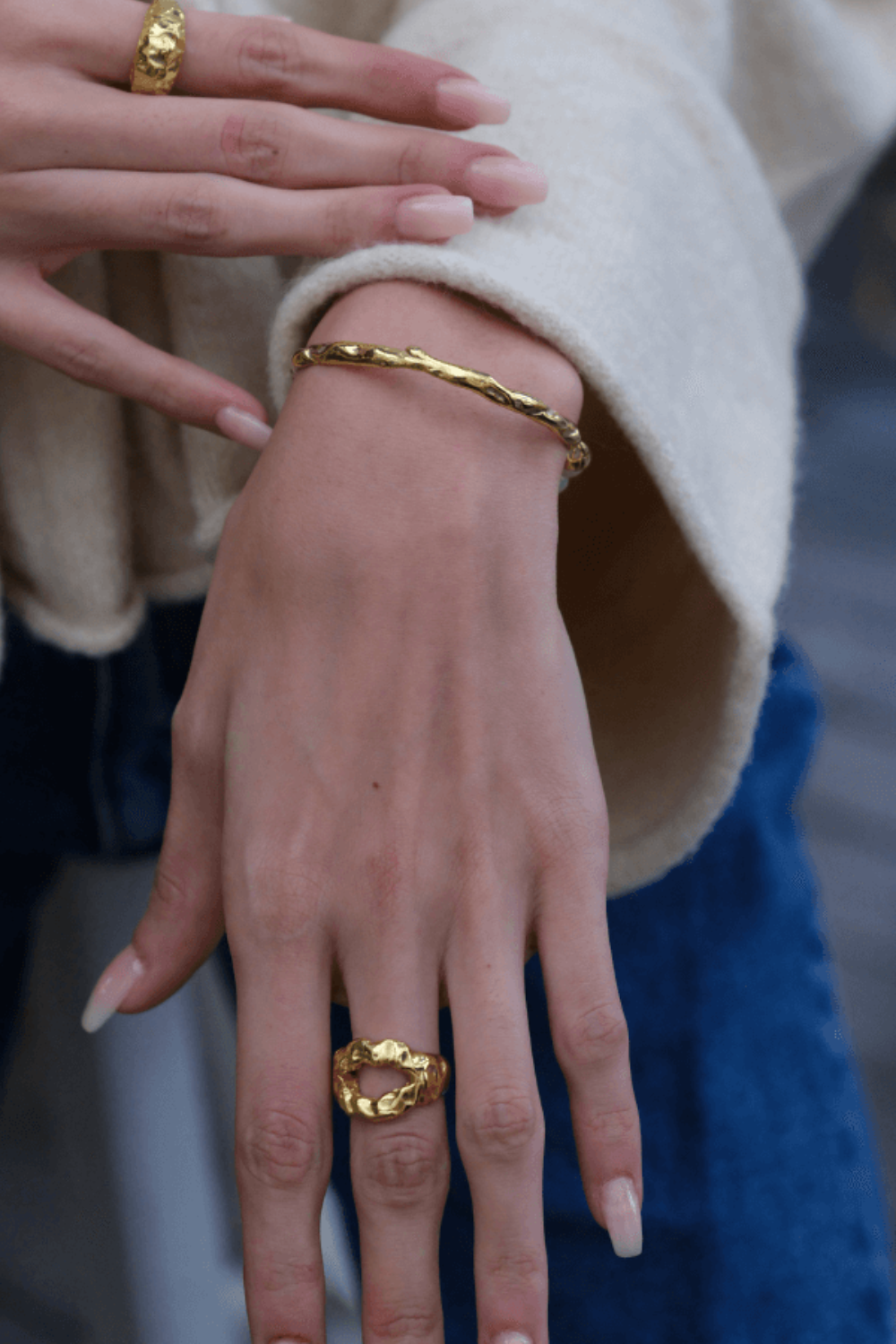 Linya Jewellery-Yira Kelepçe İnci Bileklik Gold-Bileklik-3-fleurdirect.live