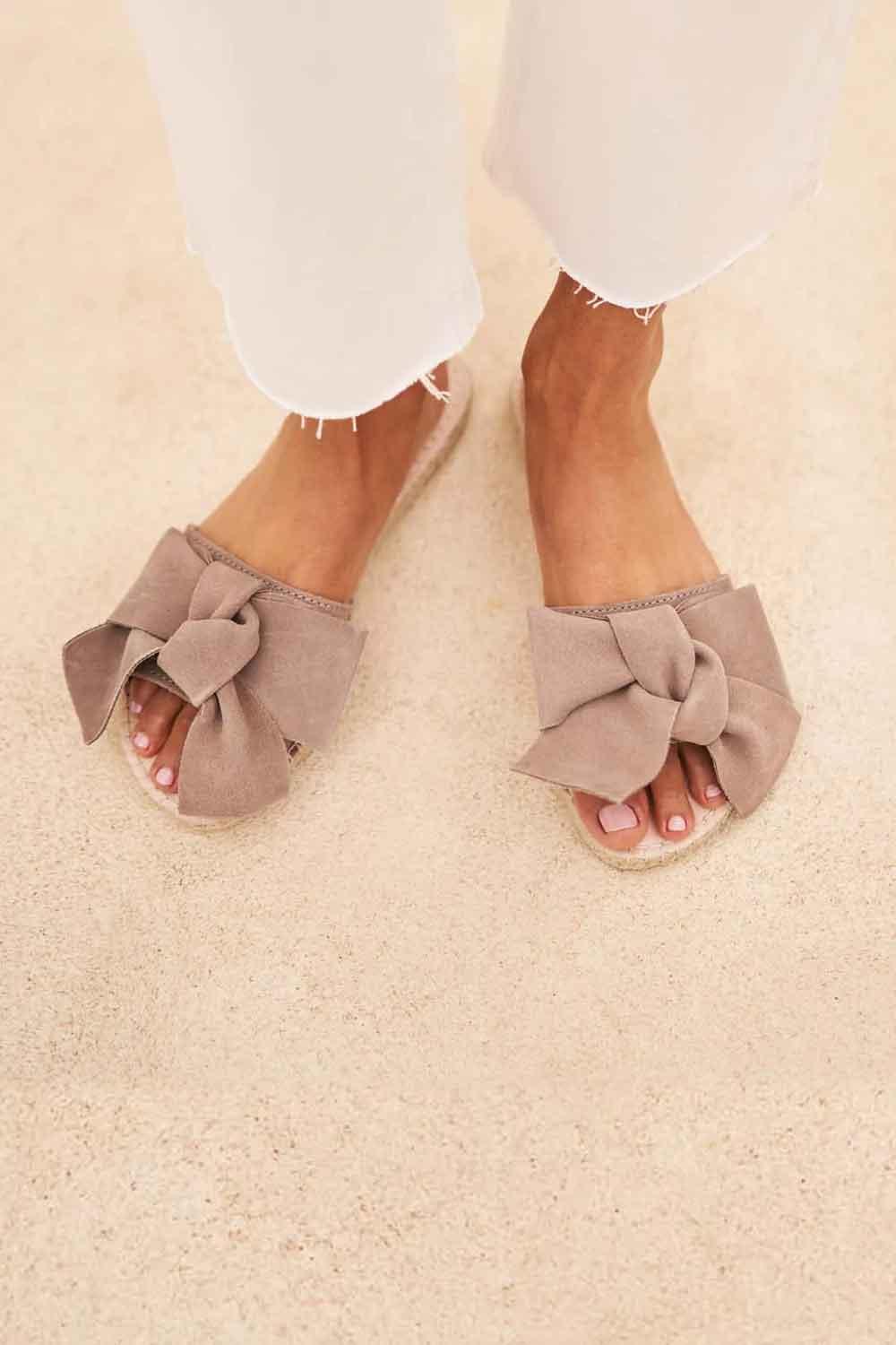 Manebi-Hamptons Sandals with Bow Champagne Beige-Sandalet & Terlik-2-fleurdirect.live