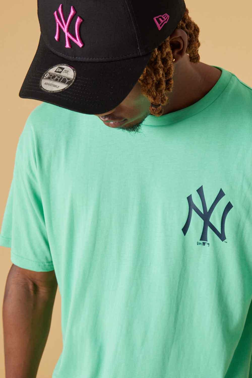 New Era-League Essential Oversized Tee NY Yankees-T-Shirts-4-fleurdirect.live