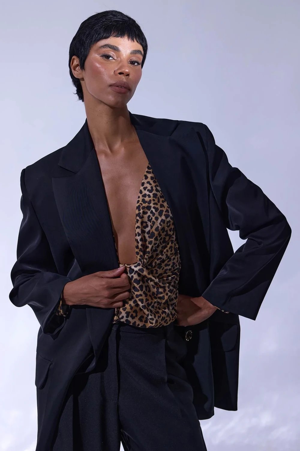 Nilgün Mirza-Smokin Yaka Oversize Maskülen Stil Bayan Blazer Ceket-Ceket-1-fleurdirect.live