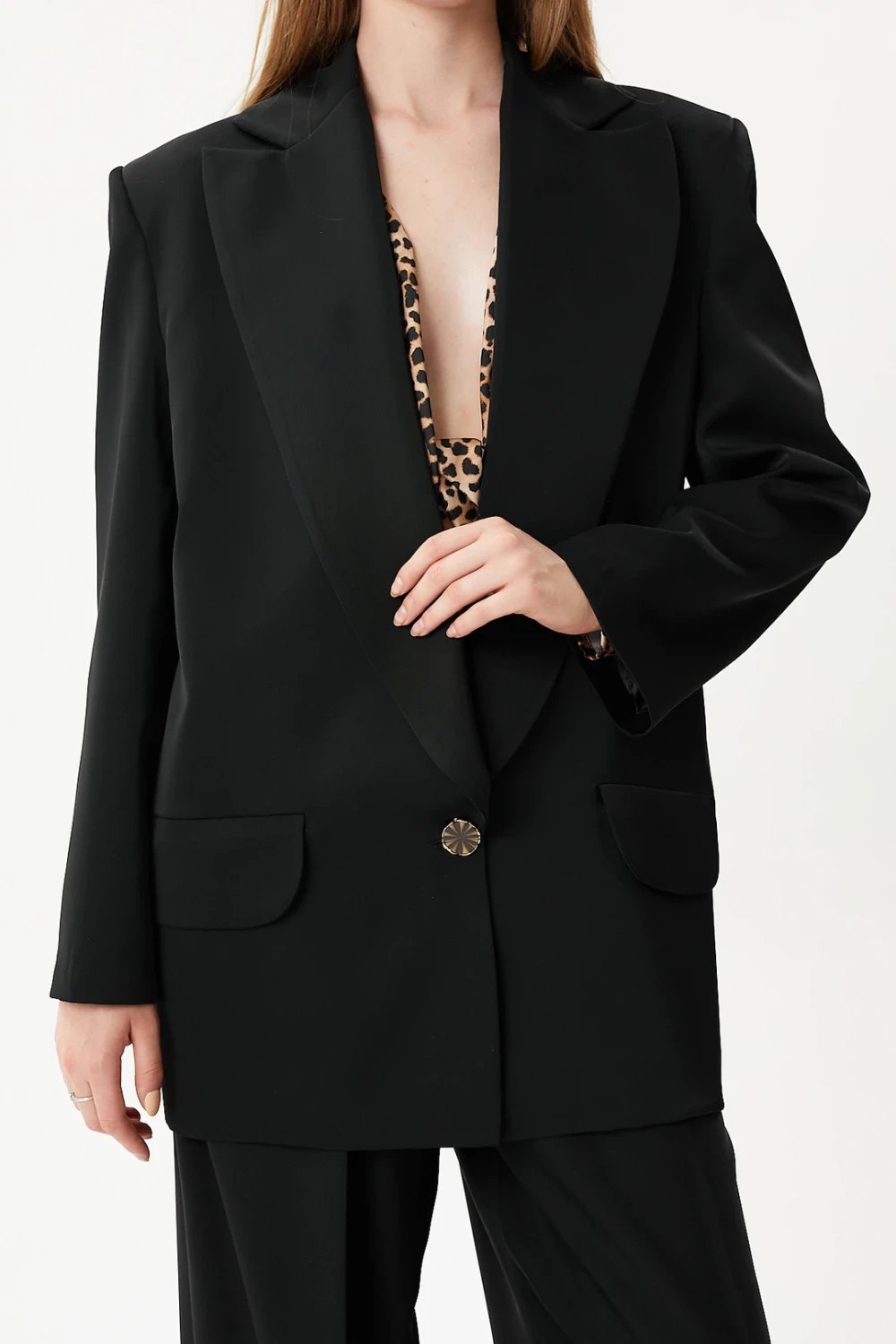 Nilgün Mirza-Smokin Yaka Oversize Maskülen Stil Bayan Blazer Ceket-Ceket-5-fleurdirect.live