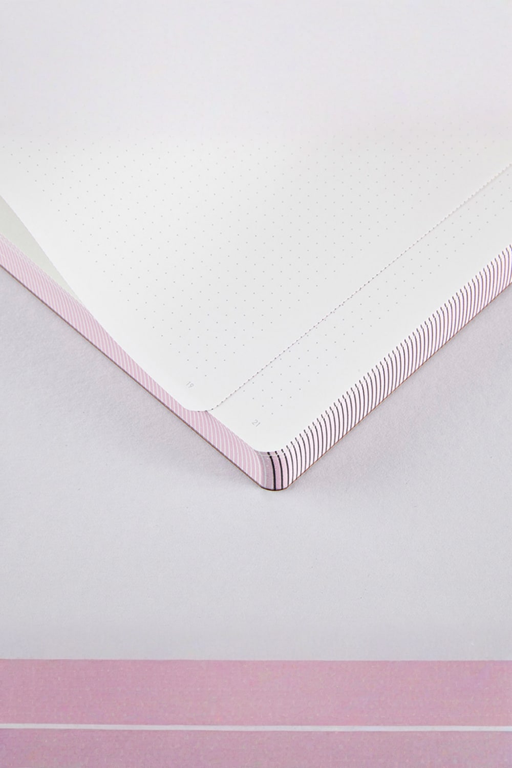 Nuuna-Nuuna Graphic L Defter - Ox-Defter-4-fleurdirect.live