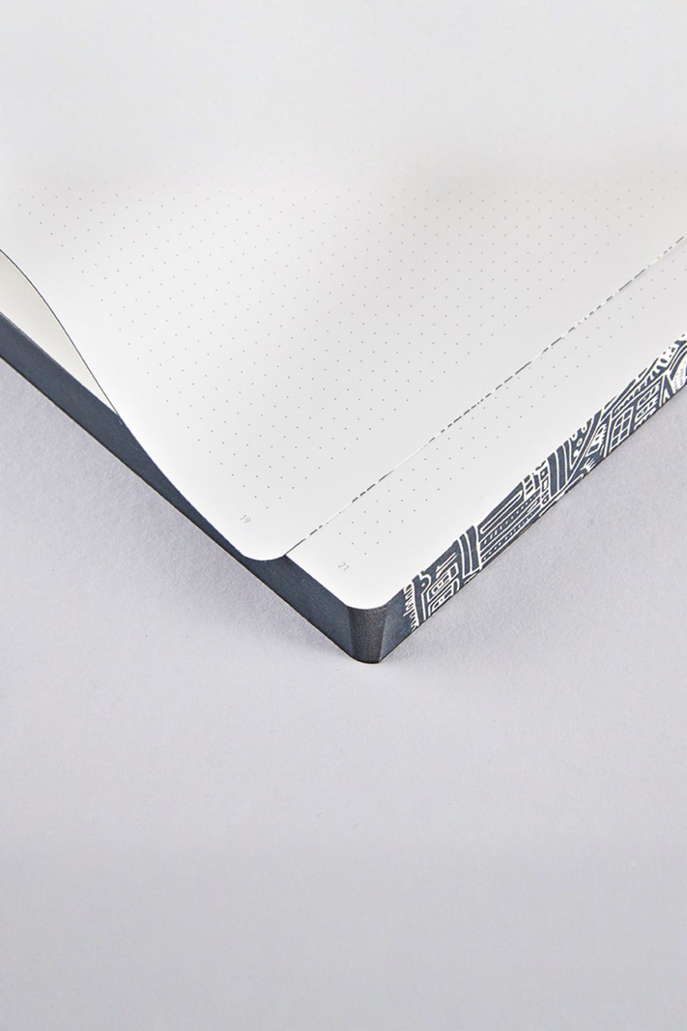 Nuuna-Nuuna Graphic L Defter - Paris-Defter-3-fleurdirect.live