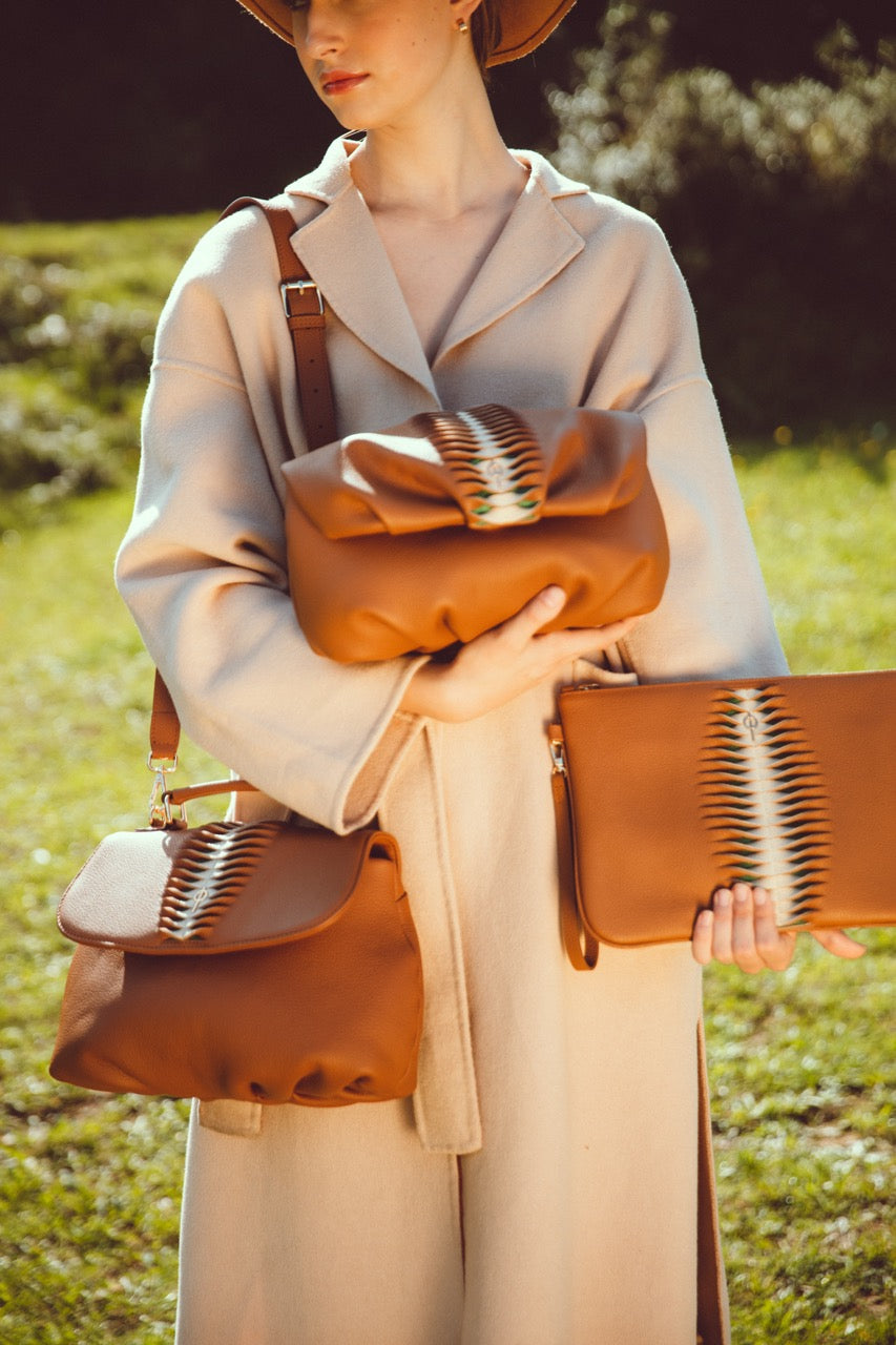Otrera-Clutch Hera Tan-Clutch-5-fleurdirect.live