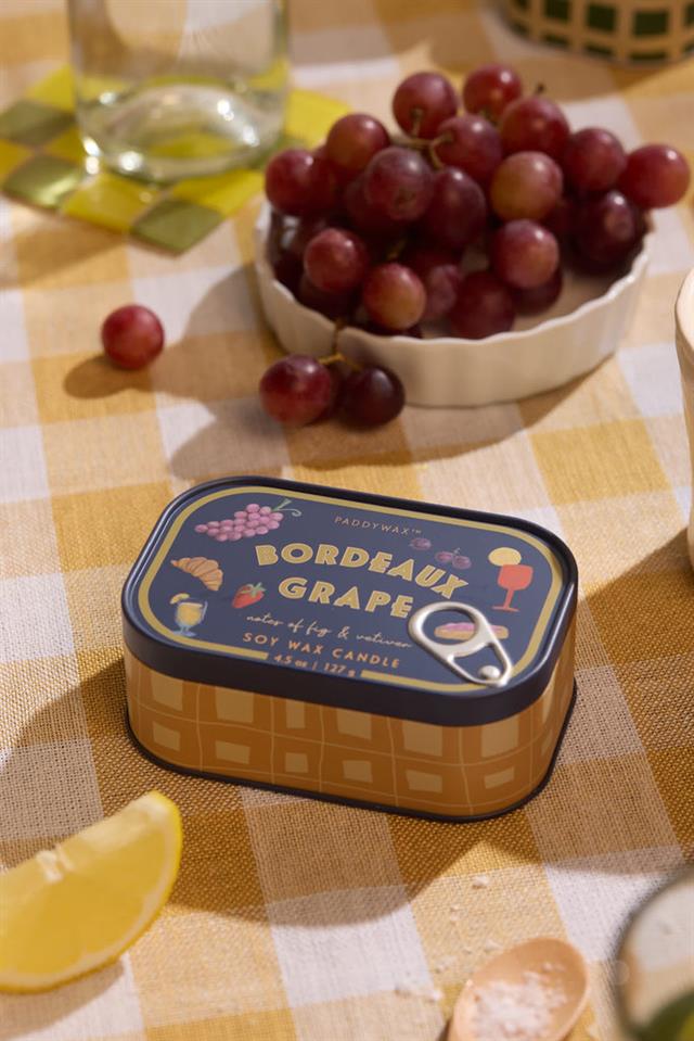 Paddywax-Bistro Grapes Printed Tin Candle Bordeaux Grape 127 Gr Mum-Mum-2-fleurdirect.live