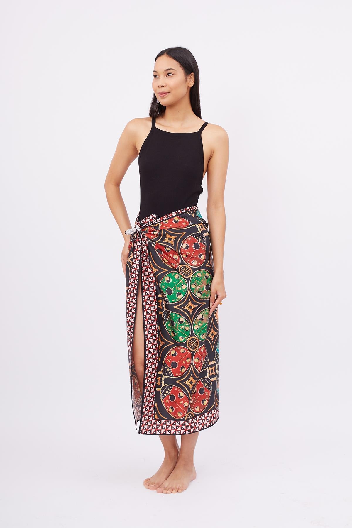Peraluna-Ladybug Scarfe Uğurböceği Baskılı Saten Eşarp çok Renkli-Eşarp-4-fleurdirect.live