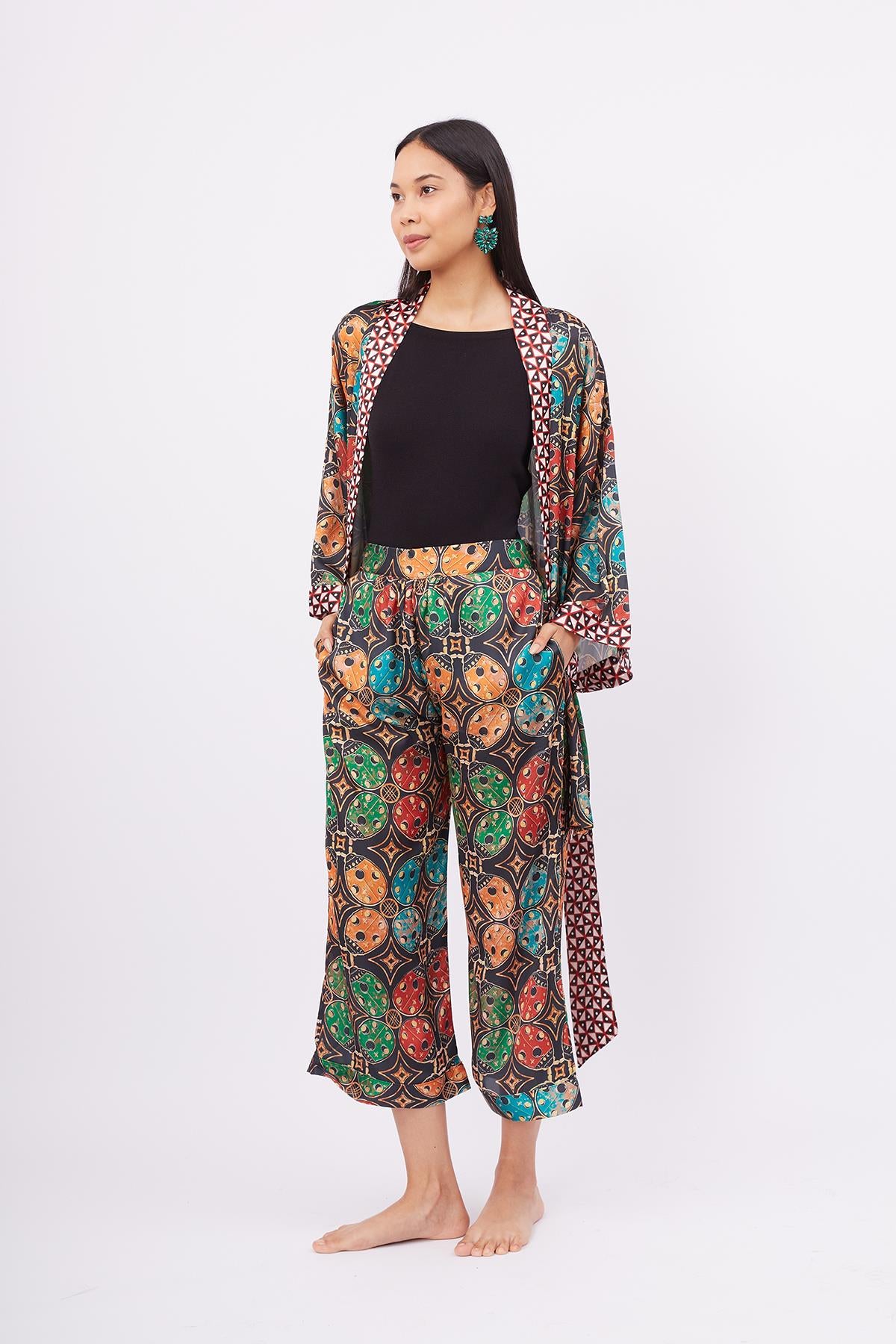 Peraluna-Ladybug Trouser Uğur Böceği Baskılı Kadın Triko Pantolon Çok Renkli-Pantolon-6-fleurdirect.live