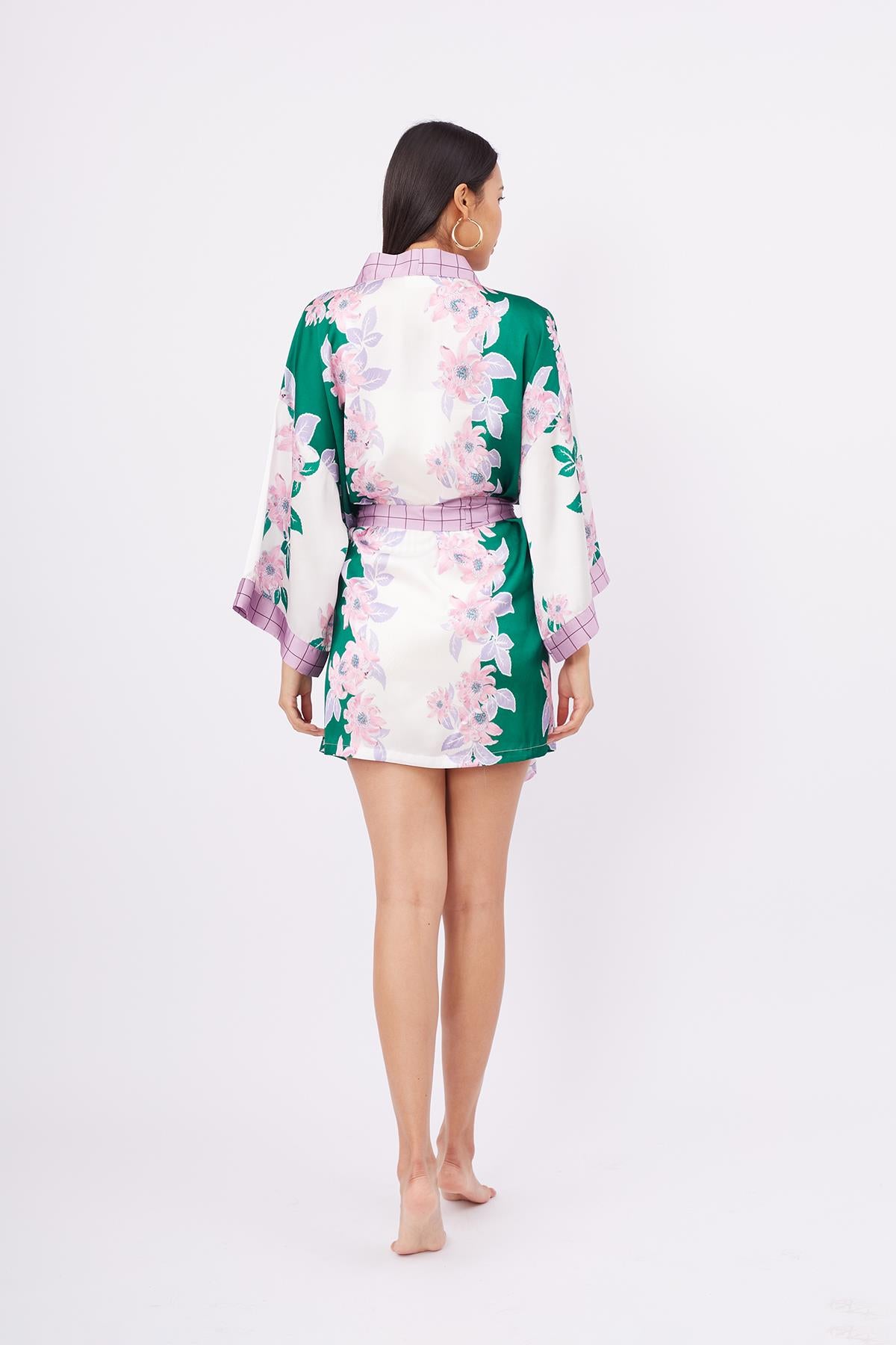 Peraluna-Lilac Charm Short Kimono çiçek Baskılı 90 Cm Saten Kısa Kadın Kimono Yeşil/Pembe-Kimono-6-fleurdirect.live
