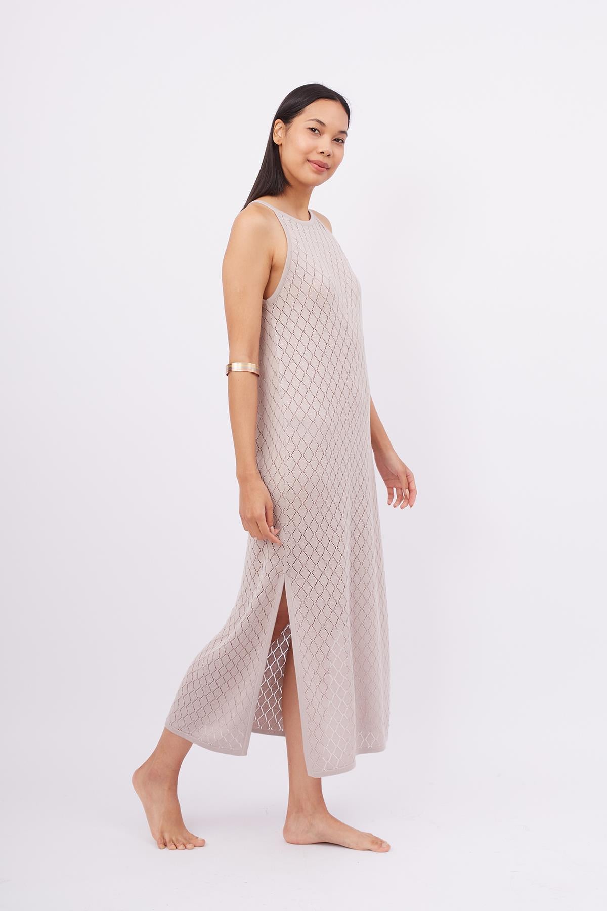 Peraluna-Lisa Dress Ajur örgü Dar Kesim Halter Yaka Arkası Bağcıklı Uzun Kadın Triko Elbise Taş-Elbise-7-fleurdirect.live