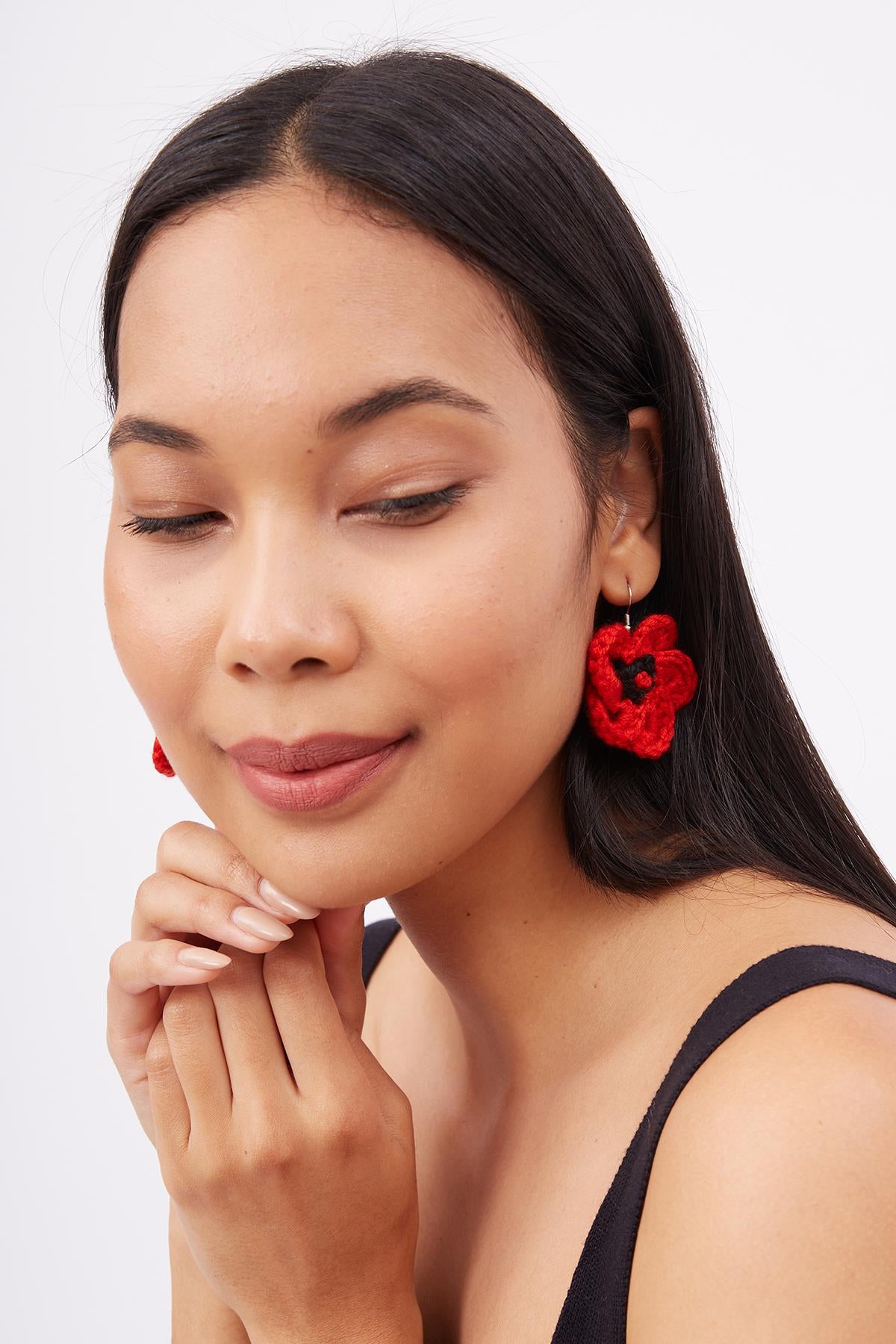 Peraluna-Poppy Earrings El Yapımı Gelincik Küpe Ekru-Küpe-6-fleurdirect.live