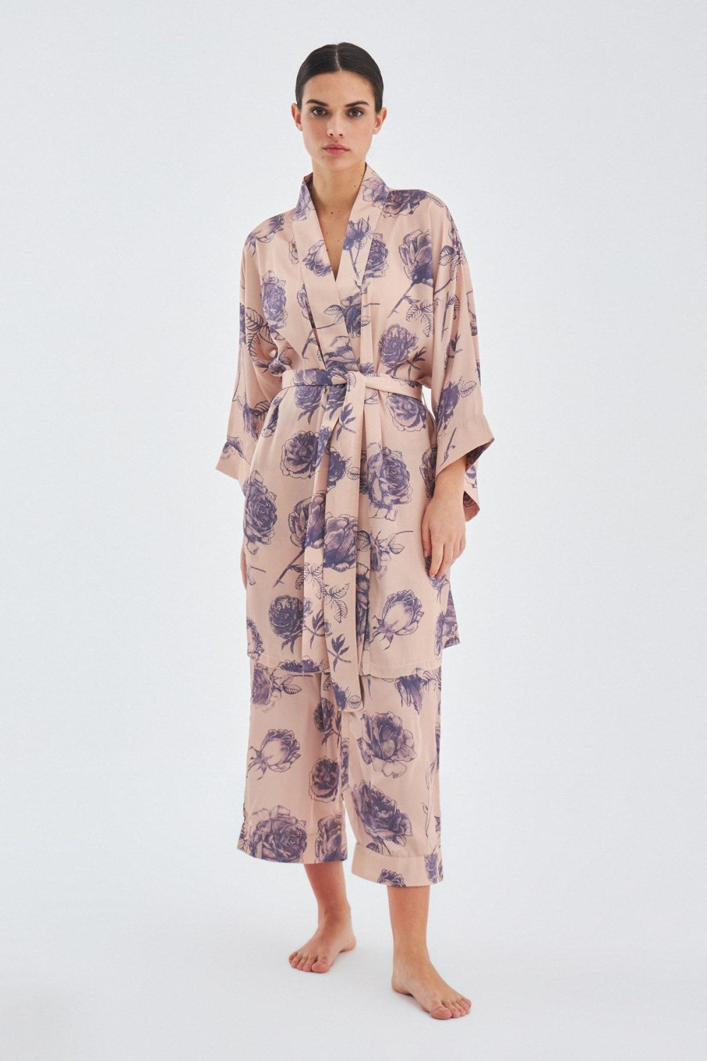 Peraluna-Rosa Gül Desenli Diz Hizası Saten Kadın Kimono-Kimono-4-fleurdirect.live