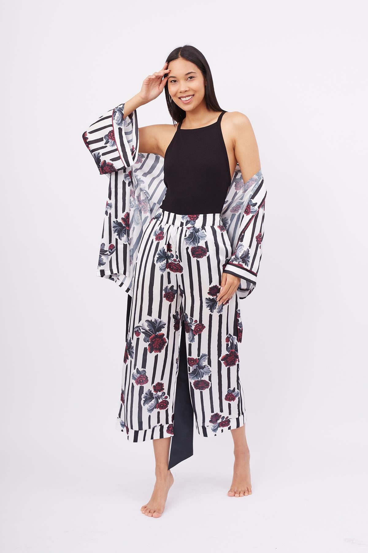 Peraluna-Stripe Garden Trouser Çizgili Güllü Baskılı Saten Kadın Pantolon-Pantolon-1-fleurdirect.live