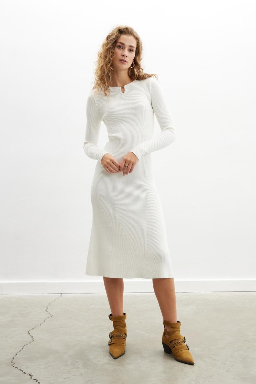 Peraluna-Styleboom X Dorset Dress Toka Detaylı Ribana Örgü Midi Kadın Triko Elbise-Elbise-15-fleurdirect.live